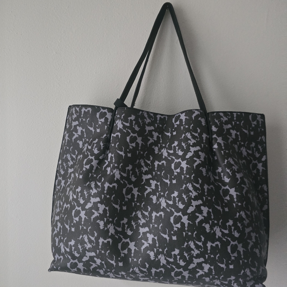 Kensie 2 in one Reversible Animal Grey Black Printed Large Beach Work Tote